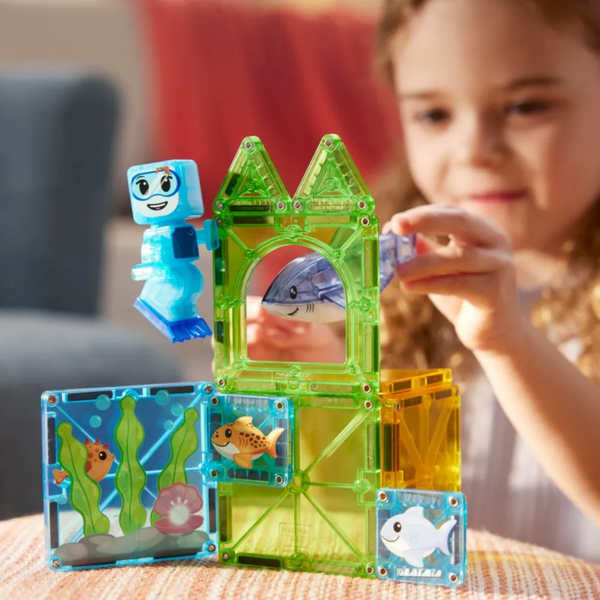 MAGNA-TILES SET BUCEO CON TIBURONES / SHARK DIVE SET