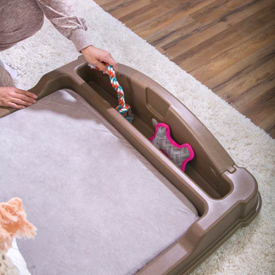 CAMA ACOGEDORA Y COMODA PARA PERRO (CAFE) / CLOSE N COZY HIDEAWAY DOG BED(BROWN)