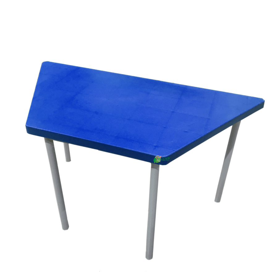 MESA INFANTIL TRAPEZOIDAL POLIPROPILENO (SOBRE PEDIDO)